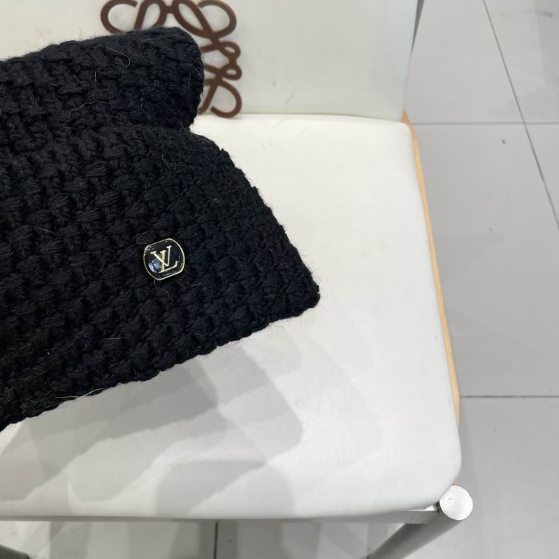 LV hat (2435)