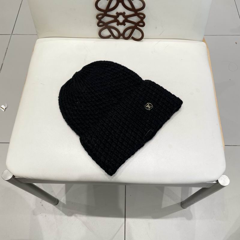 LV hat (2436)