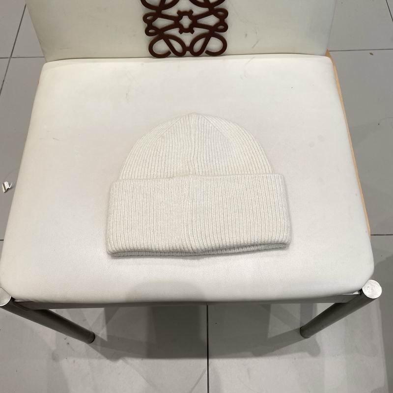 LV hat (2441)