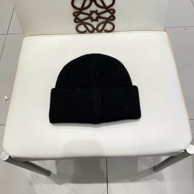 LV hat (2450)