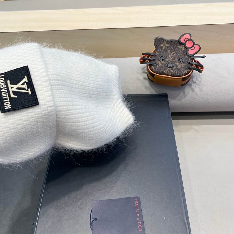 LV hat (2673)