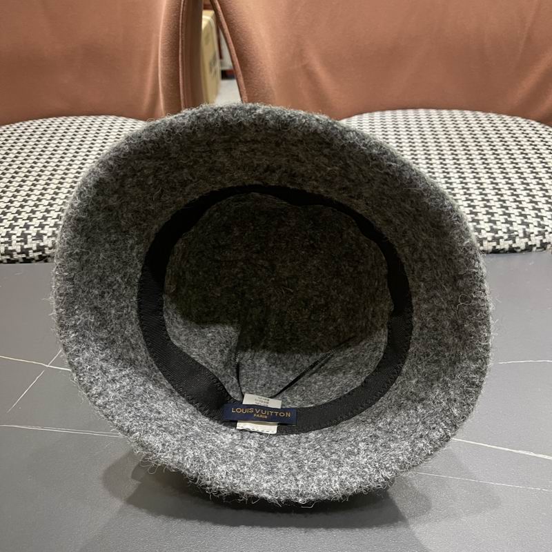 LV hat (418)