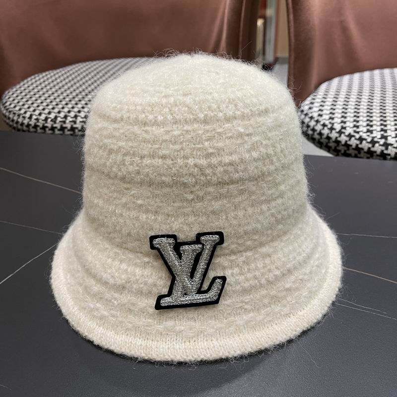 LV hat (450)