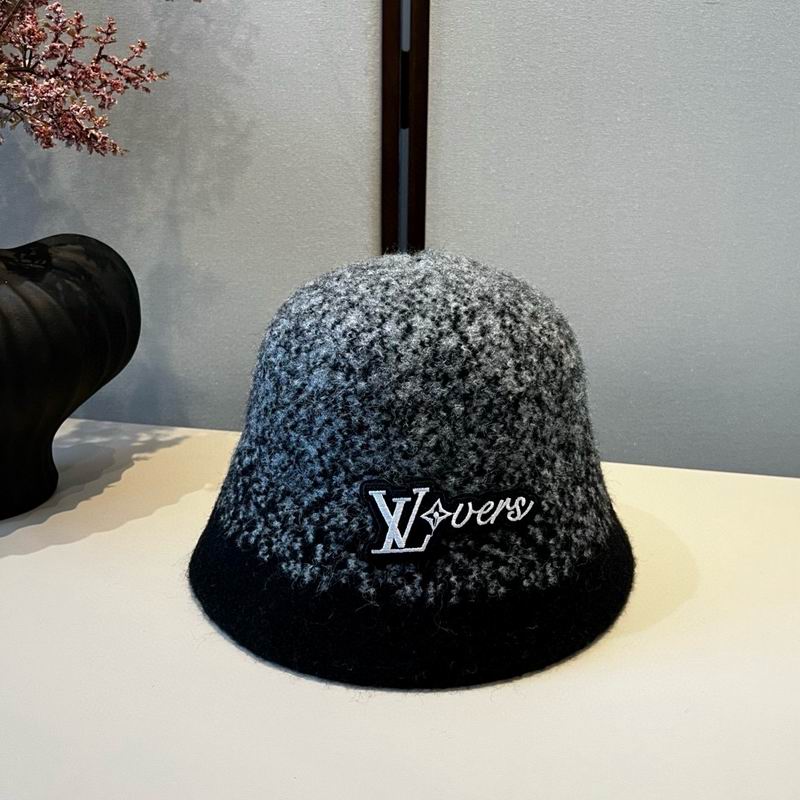 LV hat (571)