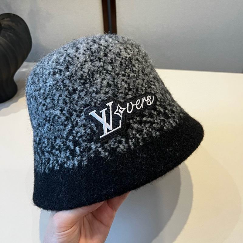 LV hat (575)