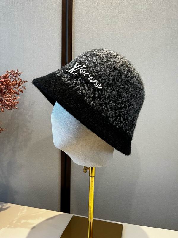 LV hat (577)