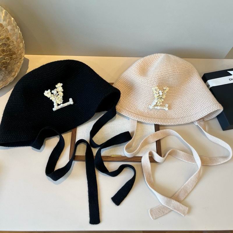LV hat (932)