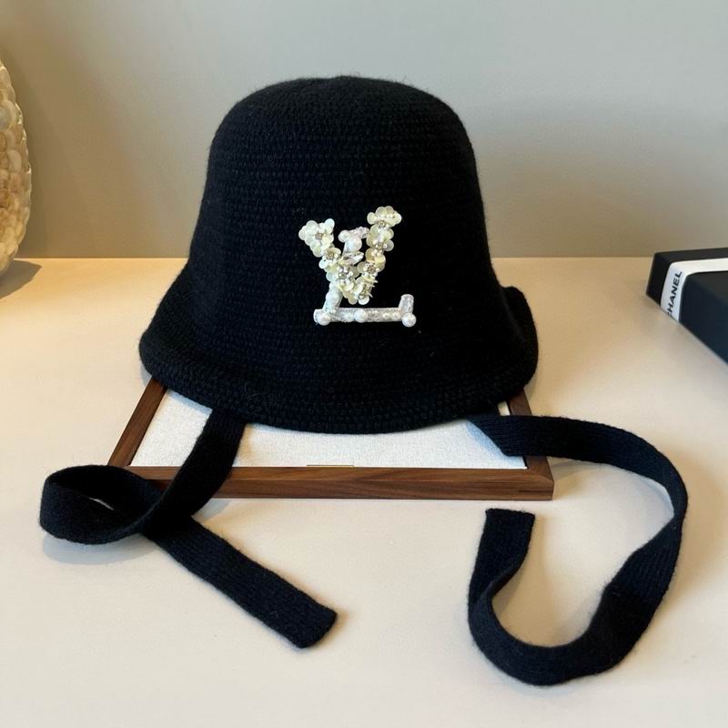 LV hat (936)