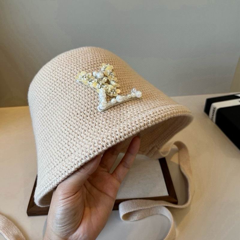 LV hat (943)