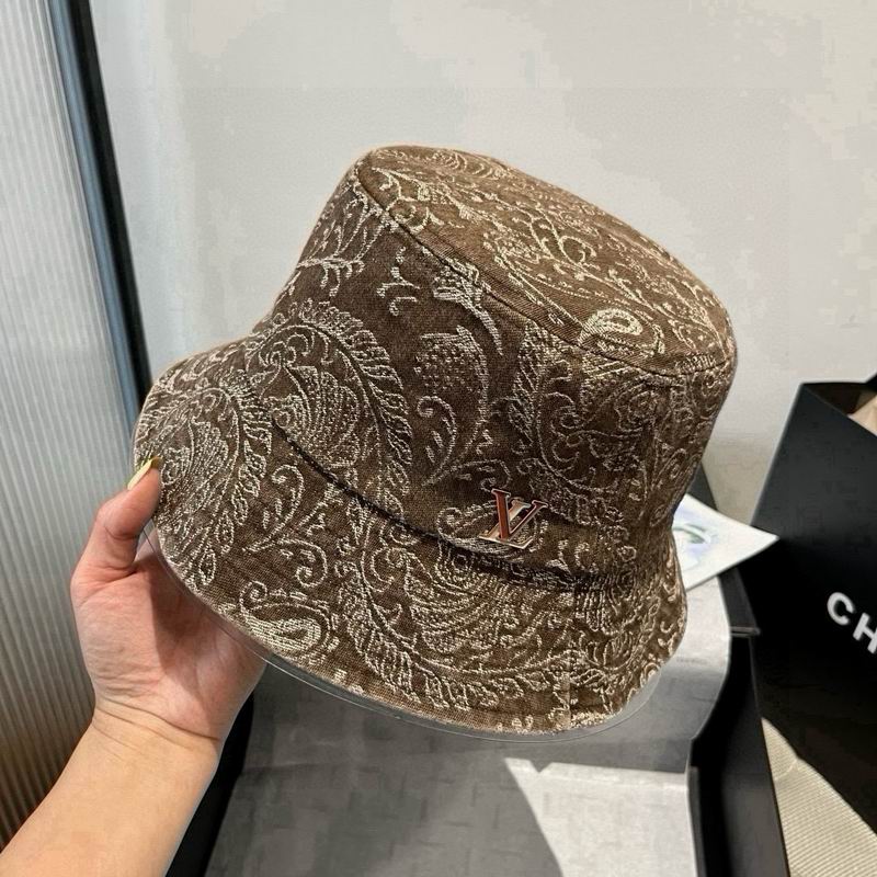 LV hat (976)
