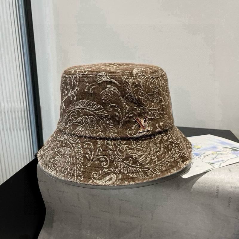 LV hat (980)