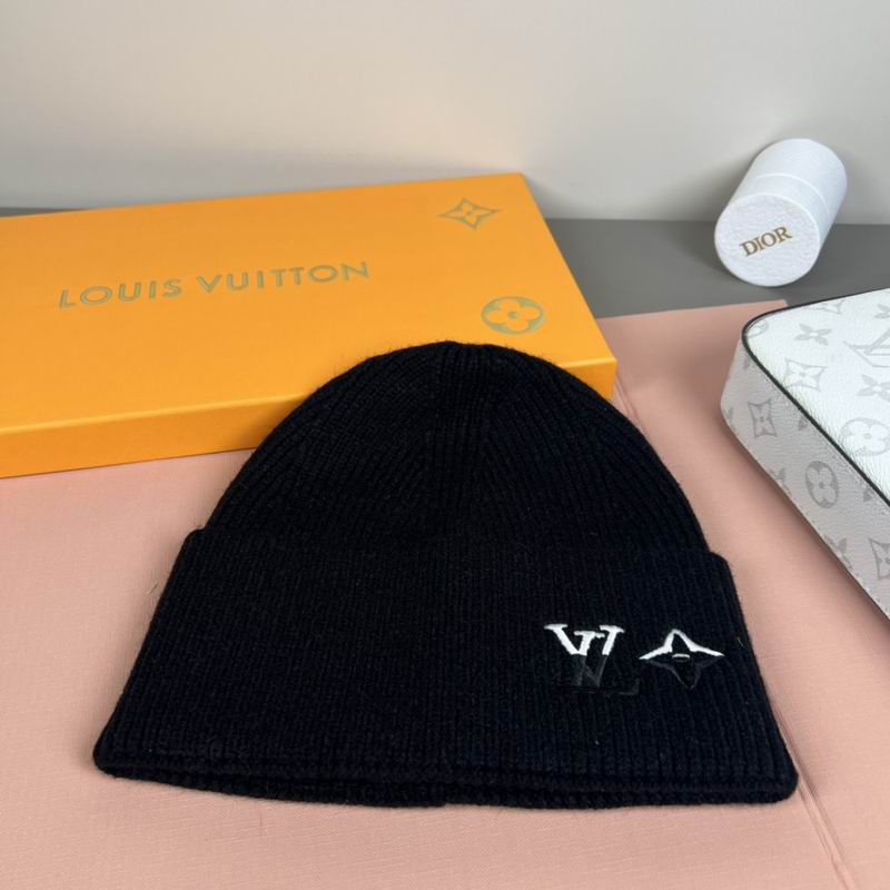 LV hat dx (1824)