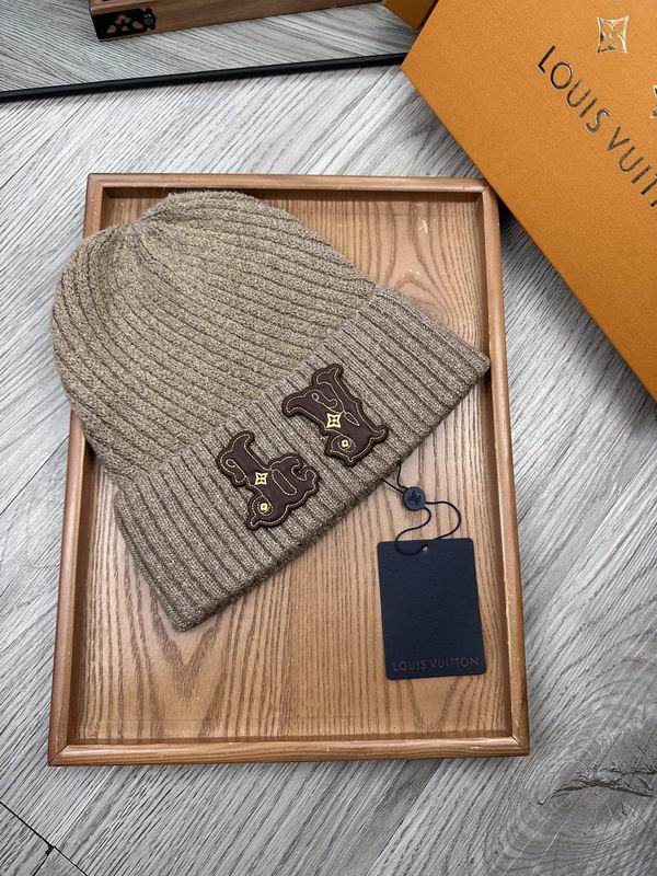 LV hat dx (42)
