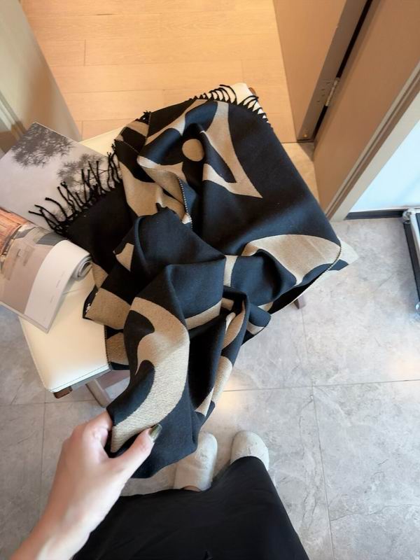 LV scarf 180X65cm E10 (14)