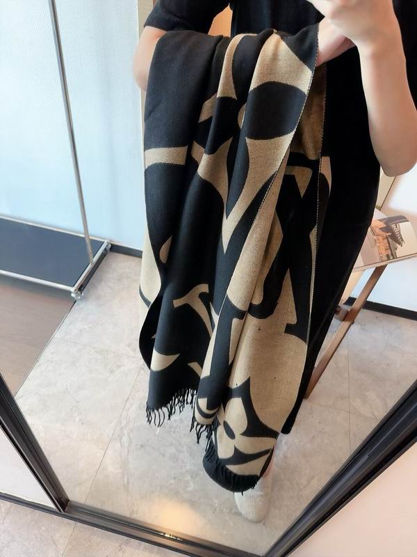 LV scarf 180X65cm E10 (15)