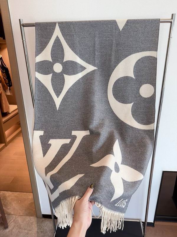LV scarf 180X65cm E10 (17)
