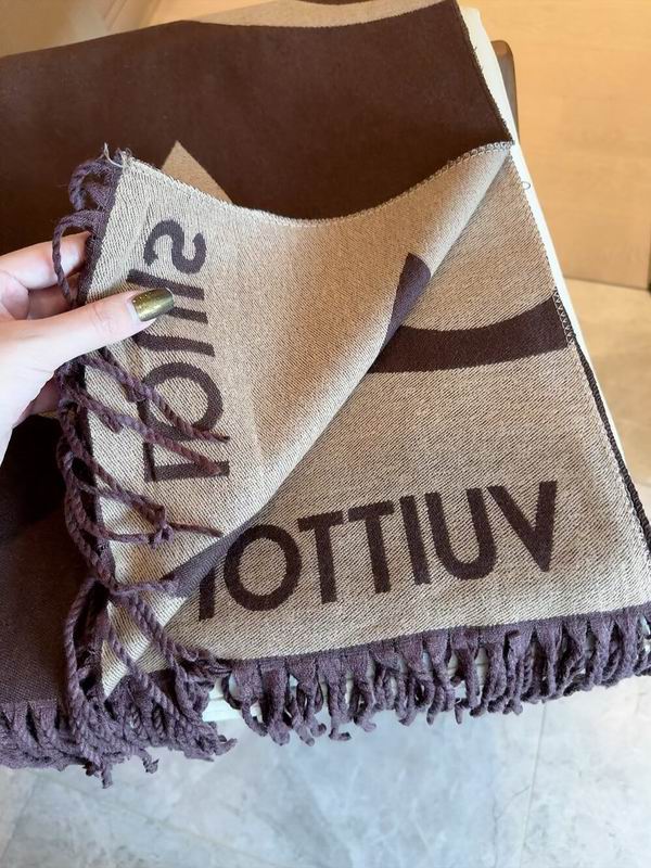 LV scarf 180X65cm E10 (7)