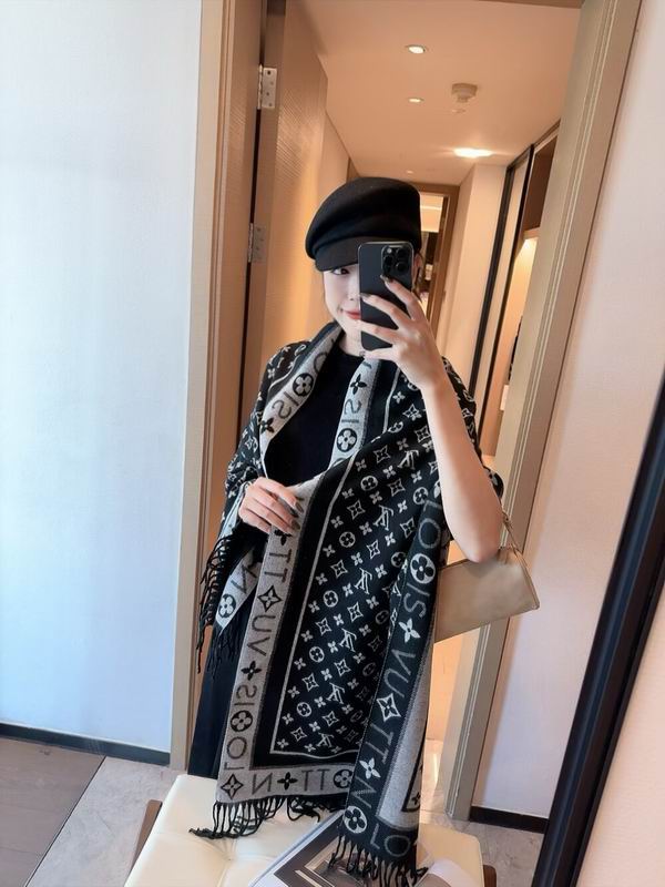 LV scarf 196X65cm E11 (5)