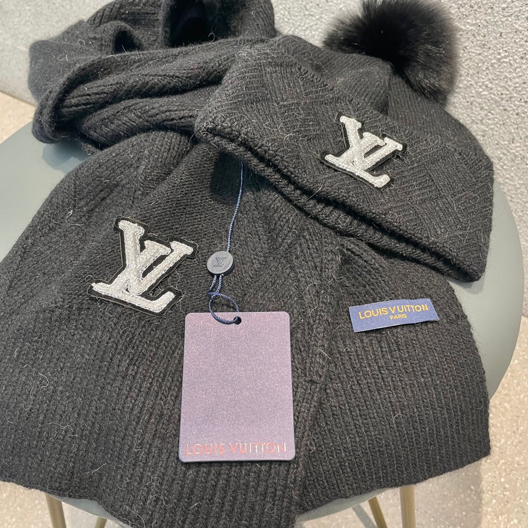 LV scarf hat (30)