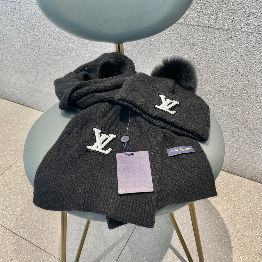 LV scarf hat (31)