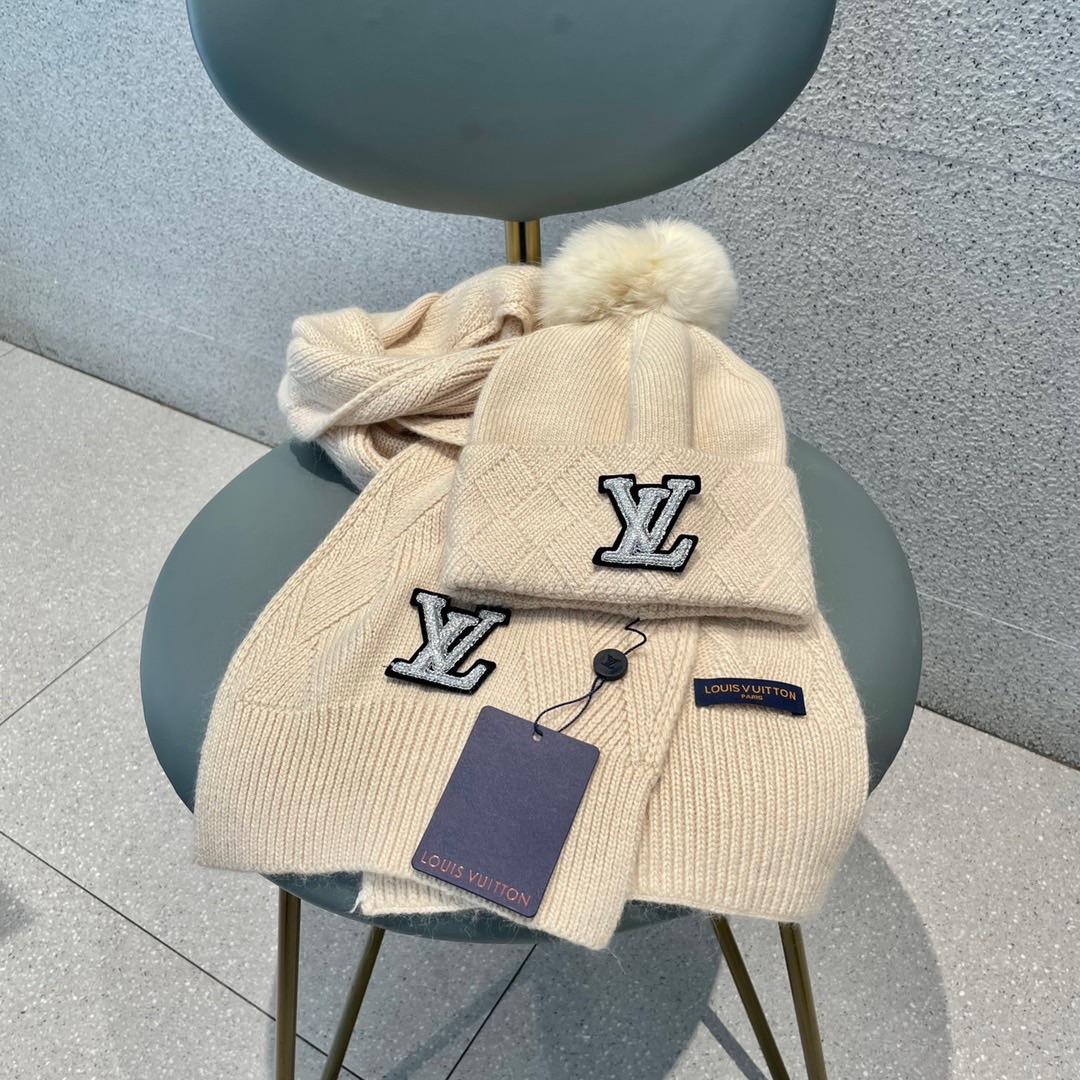 LV scarf hat (40)