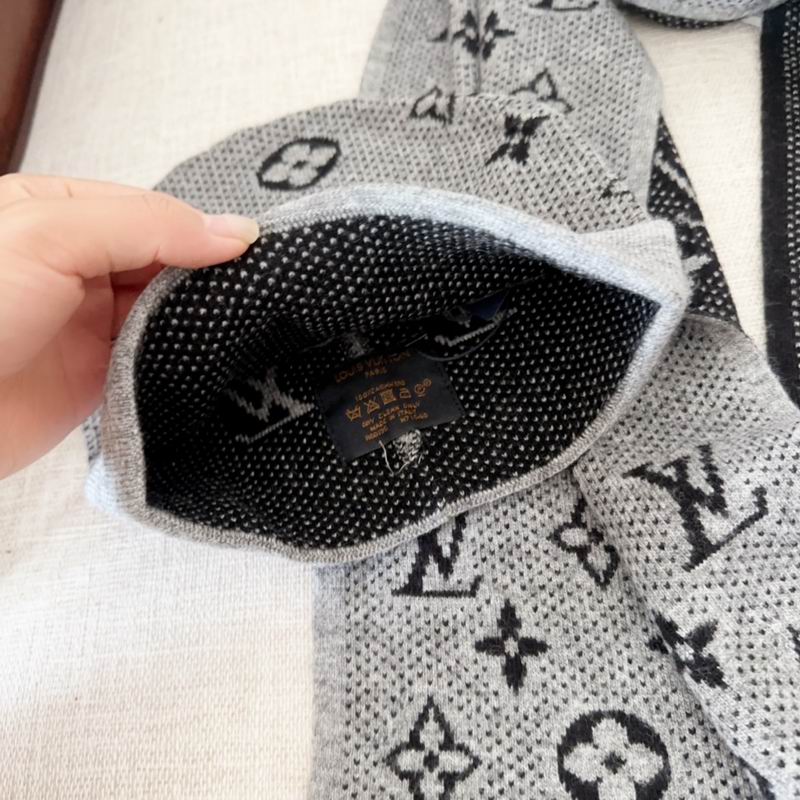 LV scarf hat dx  (2)