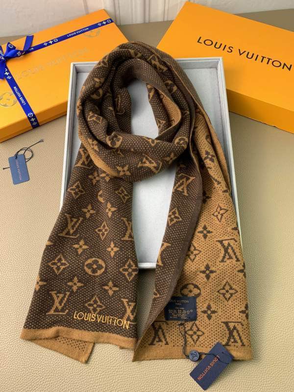 LV scarf hm (36)