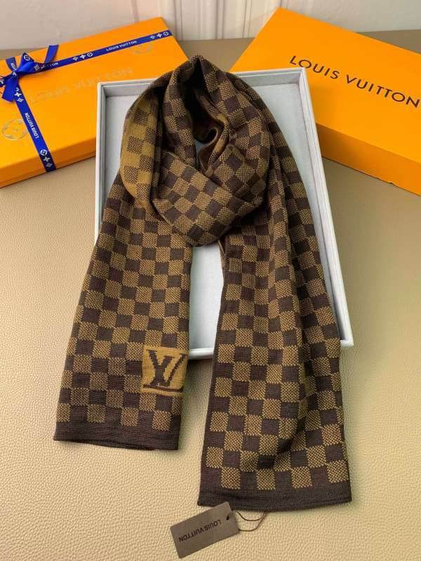 LV scarf hm (46)