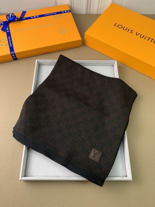 LV scarf hm (48)