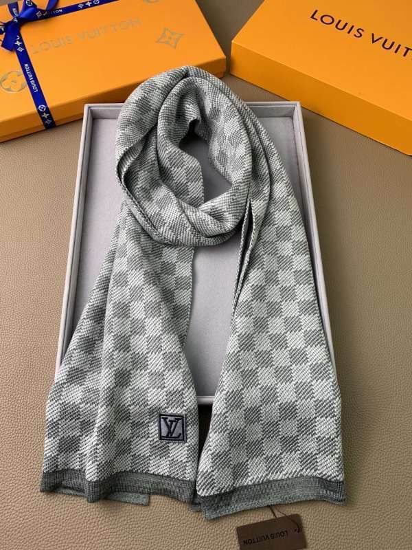 LV scarf hm (56)