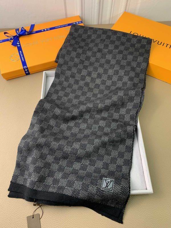 LV scarf hm (58)