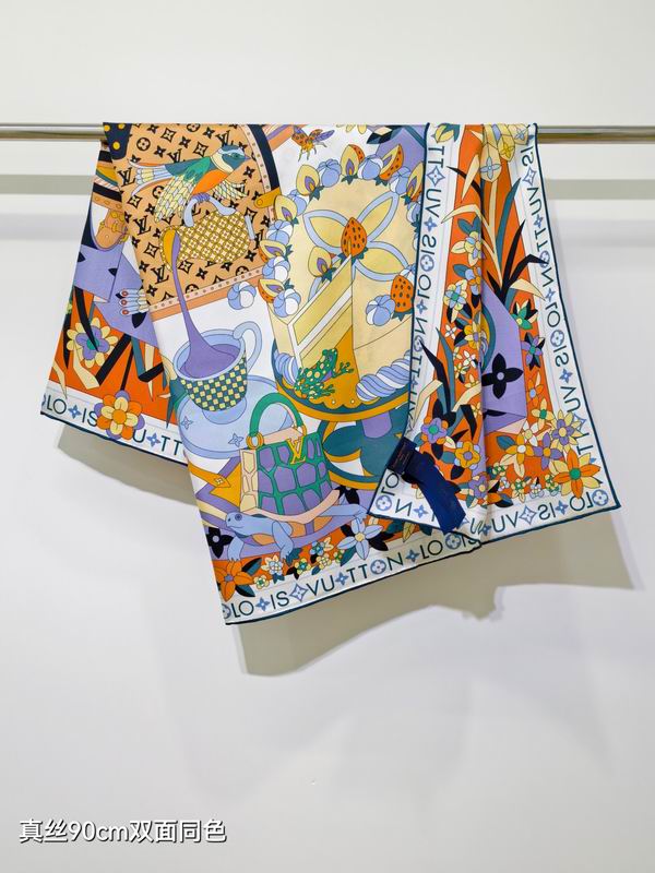 LV silk Scarf 90X90cm E14 (25)