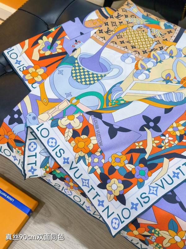 LV silk Scarf 90X90cm E14 (27)