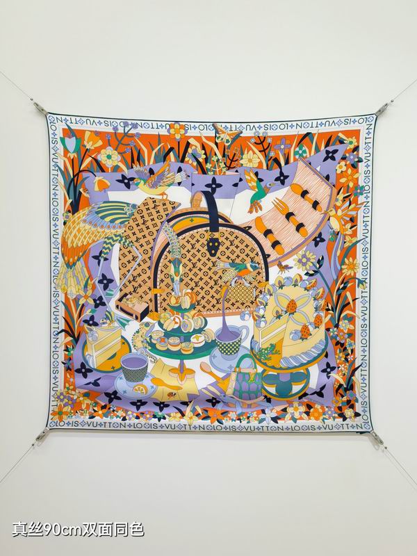 LV silk Scarf 90X90cm E14 (30)
