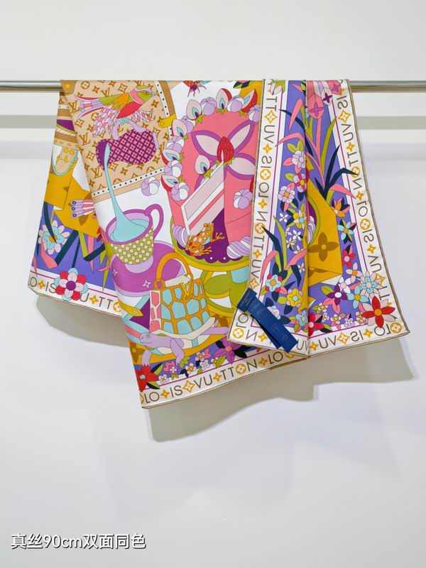 LV silk Scarf 90X90cm E14 (4)