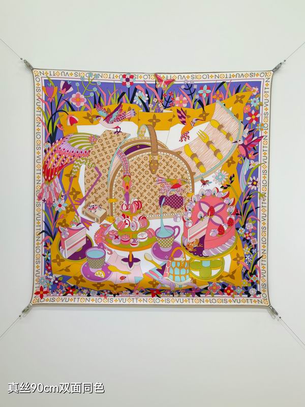 LV silk Scarf 90X90cm E14 (9)