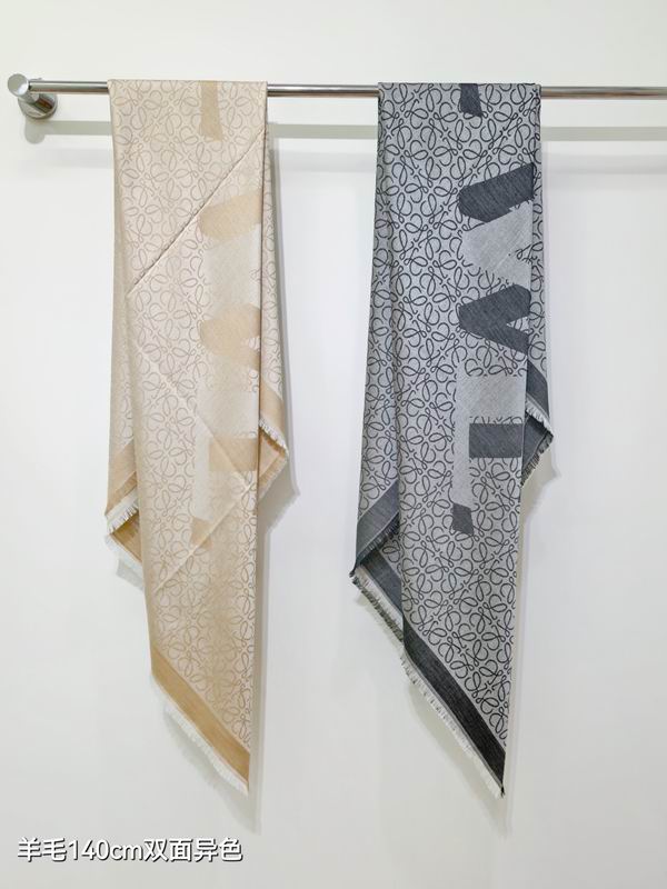 Loewe Scarf 140X140cm 90%羊毛10%羊绒 E13 (1)