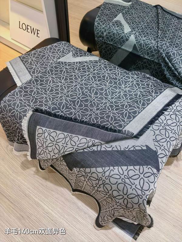 Loewe Scarf 140X140cm 90%羊毛10%羊绒 E13 (13)