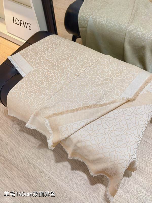 Loewe Scarf 140X140cm 90%羊毛10%羊绒 E13 (5)