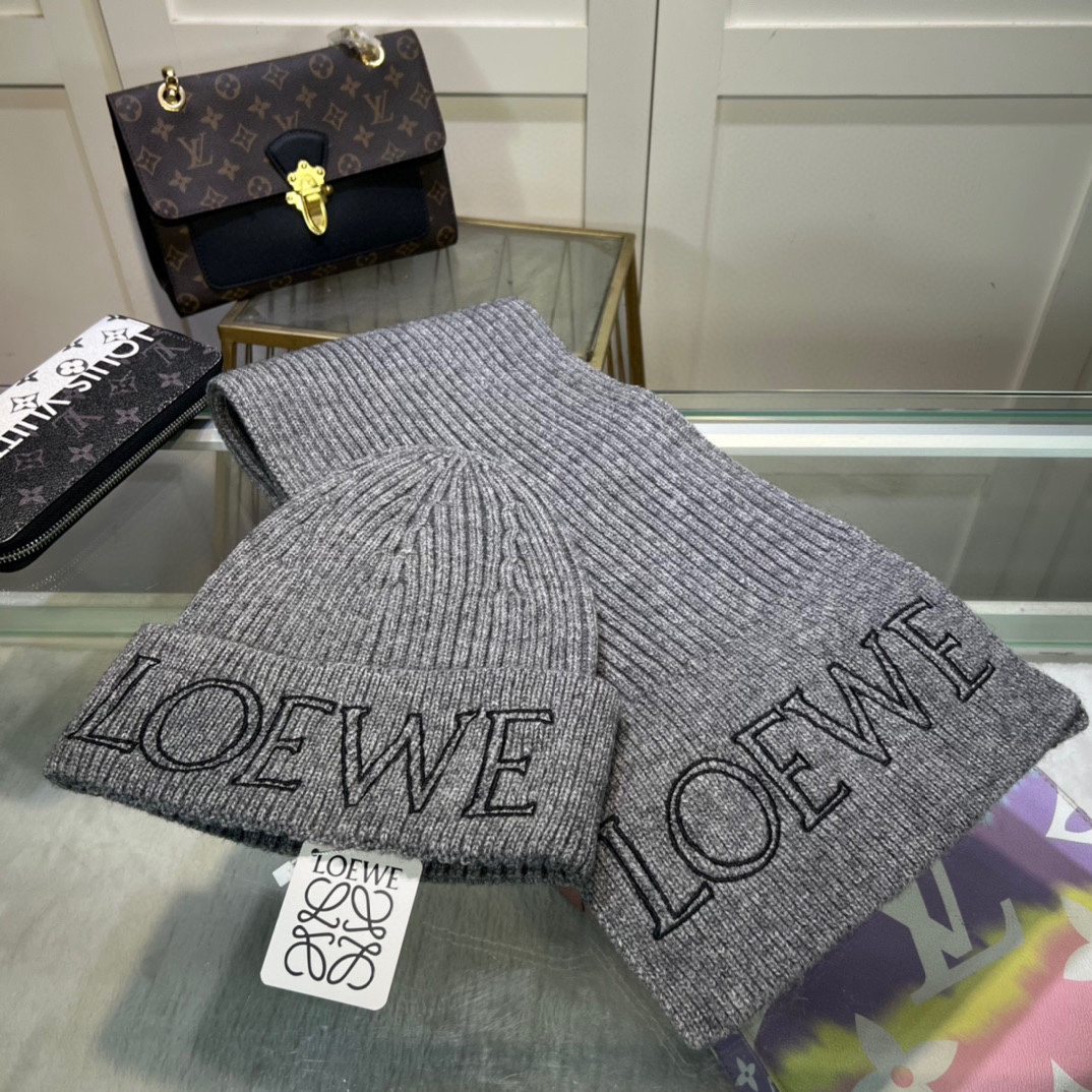 Loewe Scarf Hat (10)