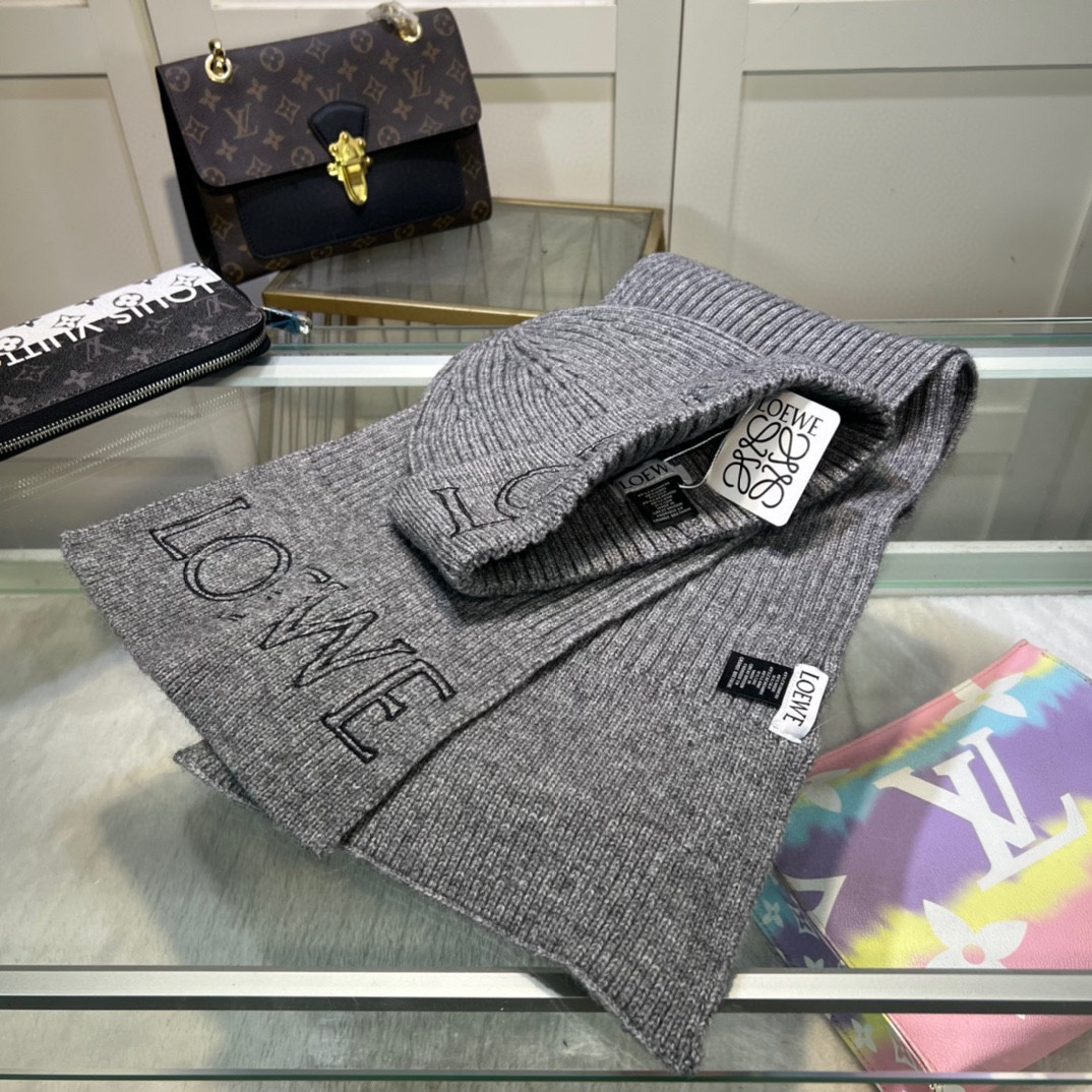 Loewe Scarf Hat (9)