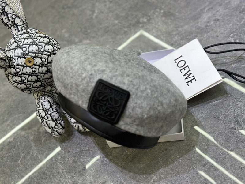 Loewe beret dx (88)