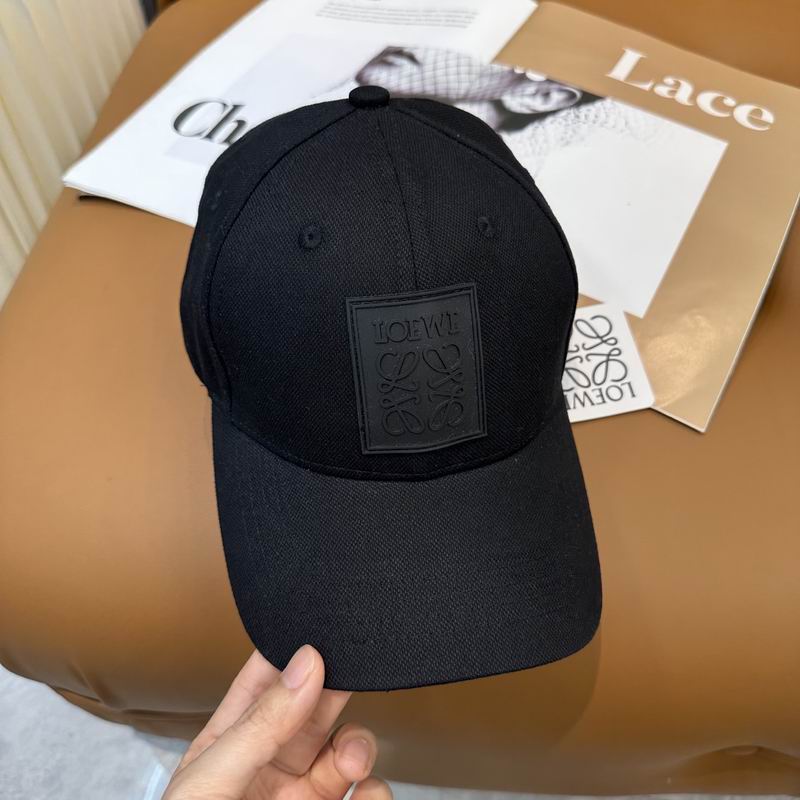 Loewe cap dx (472)
