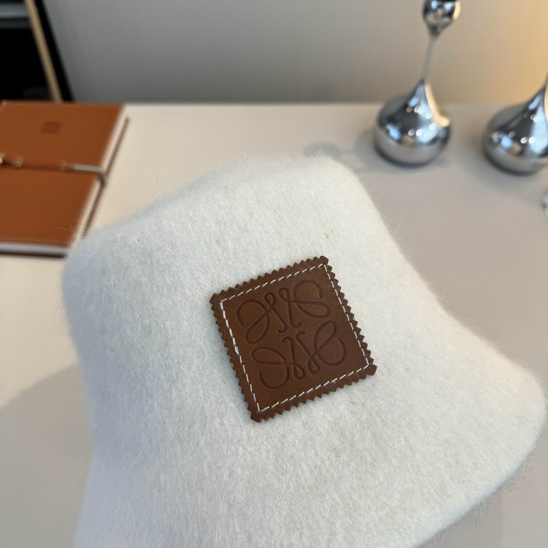 Loewe hat (220)