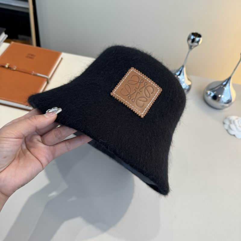 Loewe hat (250)