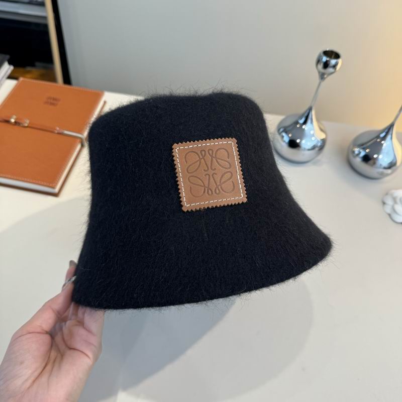 Loewe hat (251)
