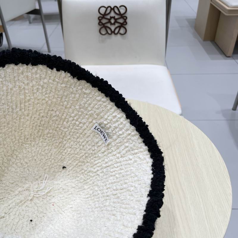 Loewe hat (831)