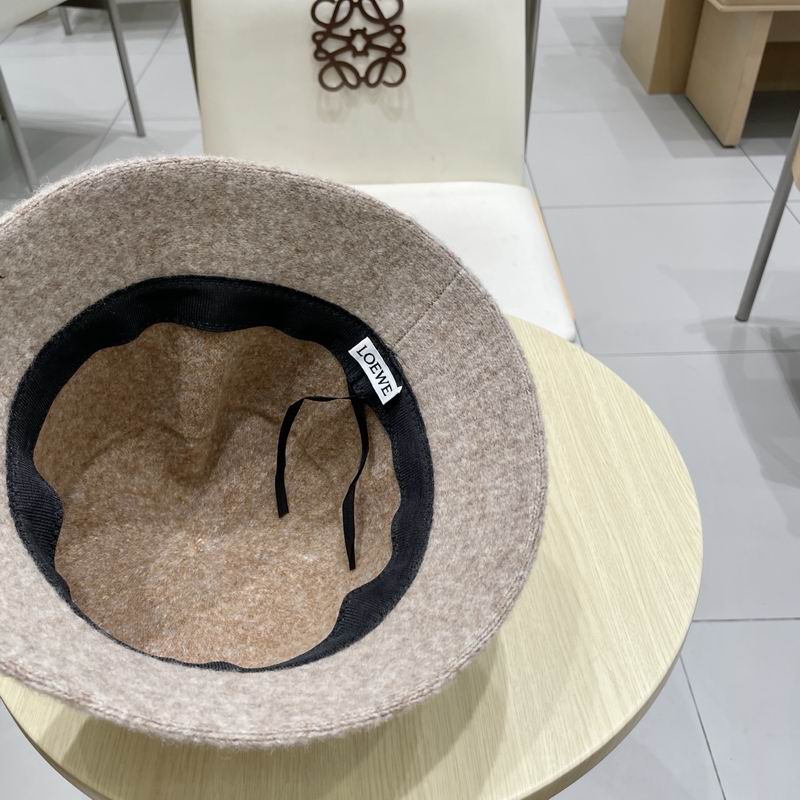 Loewe hat (905)