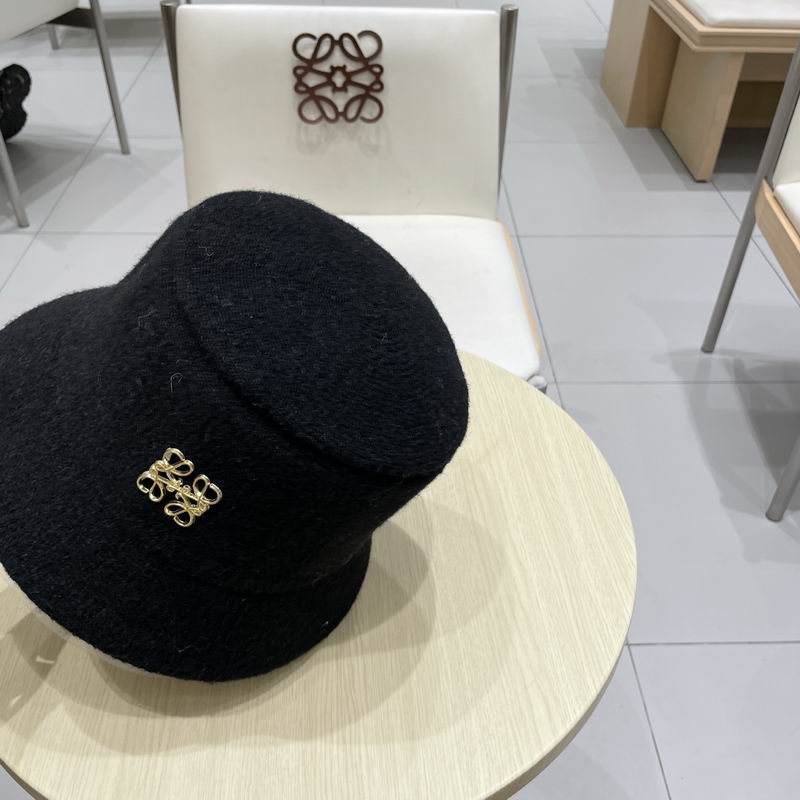 Loewe hat (917)