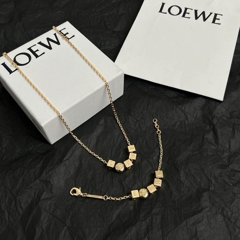 Loewe necklace 08yxq01 (3)